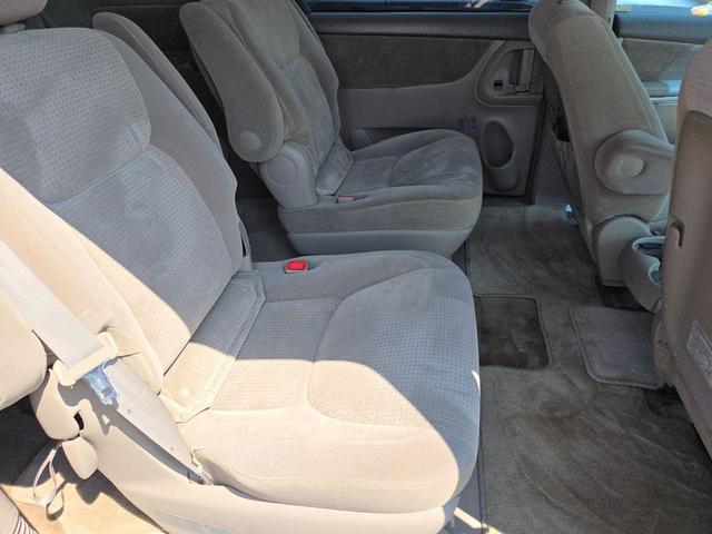 Photo of 2007 Desert Sand Mica Toyota Sienna
