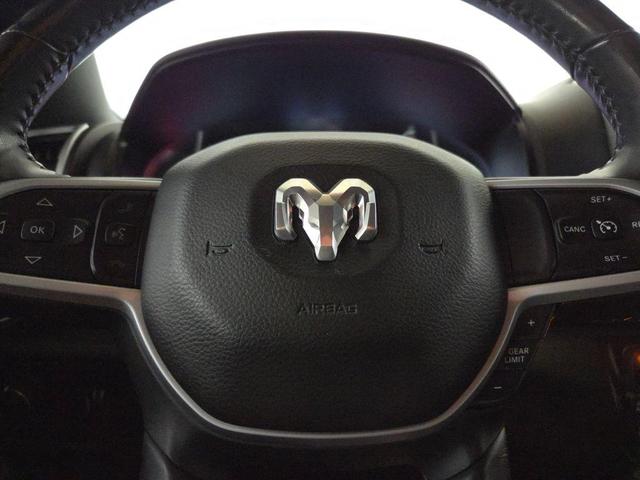 Photo of 2020 Diamond Black Crystal Pearlcoat RAM 1500