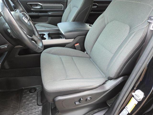 Photo of 2020 Diamond Black Crystal Pearlcoat RAM 1500