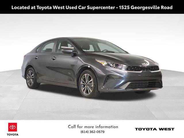 Photo of 2024 Gravity Gray Kia Forte