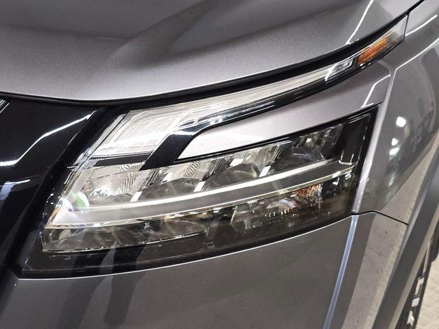 Photo of 2024 Gun Metallic Nissan Pathfinder