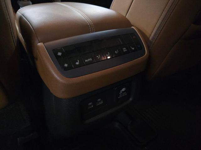 Photo of 2024 Gun Metallic Nissan Pathfinder