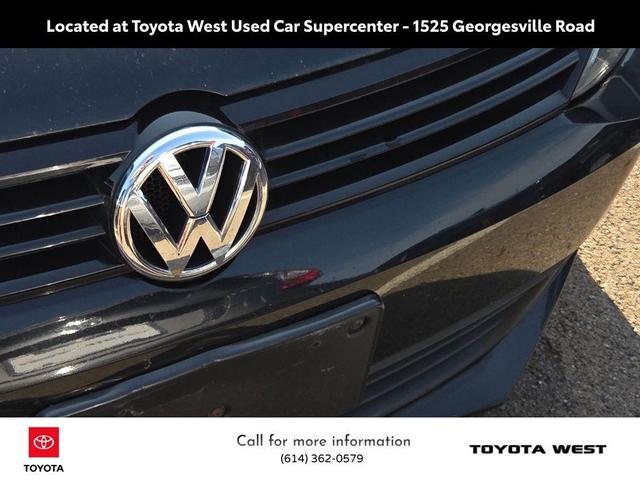 Photo of 2014 Black Uni Volkswagen Jetta