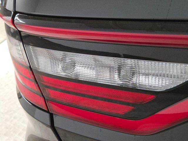 Photo of 2022 DB Black Clearcoat Dodge Durango