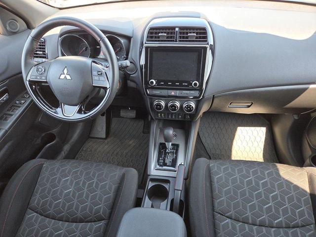 Photo of 2024 White Diamond Mitsubishi Outlander Sport