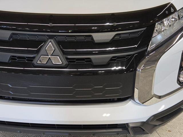 Photo of 2024 White Diamond Mitsubishi Outlander Sport