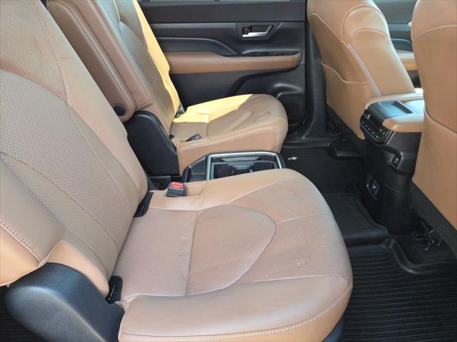 Photo of 2024 Ruby Flare Pearl Toyota Grand Highlander
