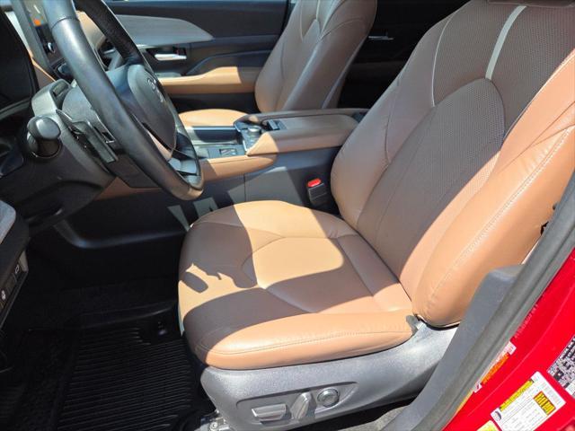 Photo of 2024 Ruby Flare Pearl Toyota Grand Highlander