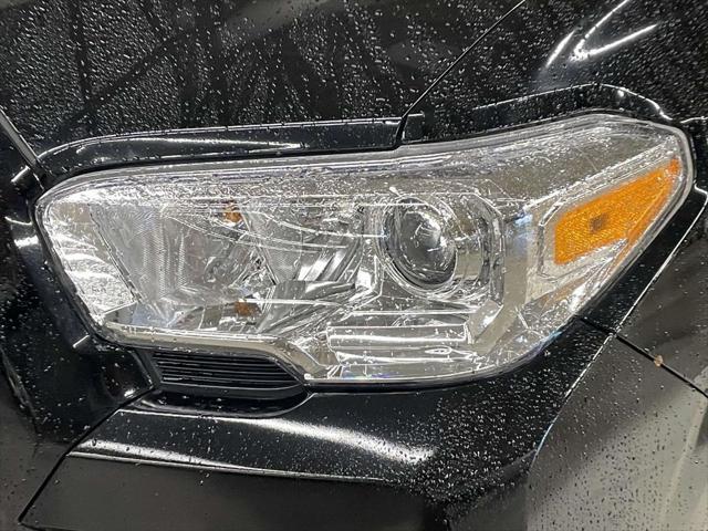 Photo of 2022 Midnight Black Metallic Toyota Tacoma