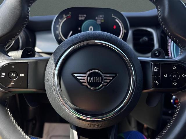 Photo of 2024 Silver MINI Hardtop