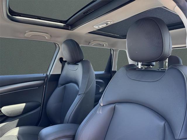 Photo of 2024 Silver MINI Hardtop