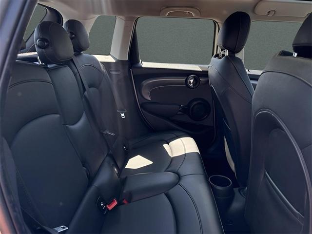 Photo of 2024 Silver MINI Hardtop