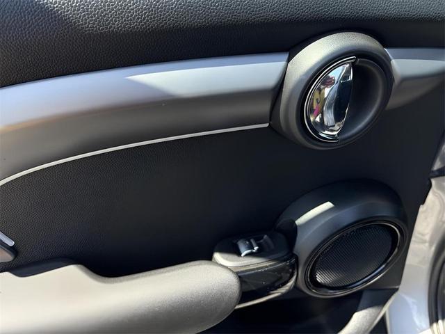 Photo of 2024 Silver MINI Hardtop