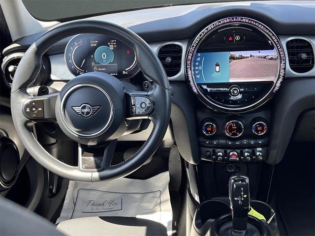 Photo of 2024 Silver MINI Hardtop