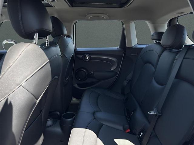 Photo of 2024 Silver MINI Hardtop