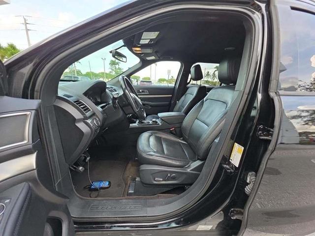 Photo of 2018 Shadow Black Ford Explorer