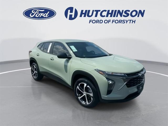 Photo of 2024 Green Chevrolet Trax