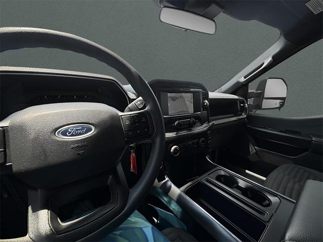 Photo of 2022 Oxford White Ford F-150