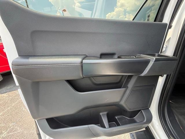 Photo of 2022 Oxford White Ford F-150