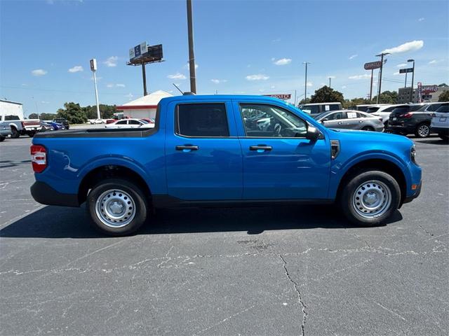 Photo of 2025 Blue Ford Maverick