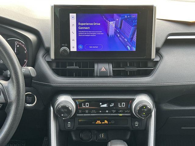 Photo of 2024 Ice Cap Toyota RAV4