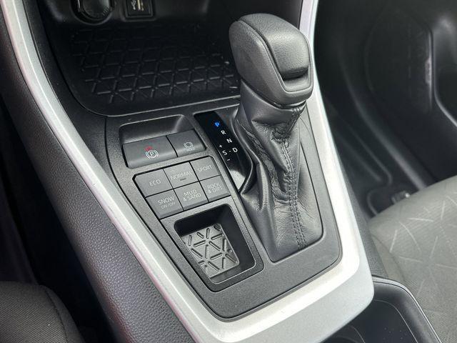 Photo of 2024 Ice Cap Toyota RAV4