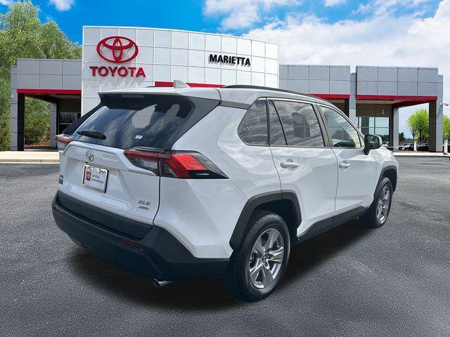 Photo of 2024 Ice Cap Toyota RAV4