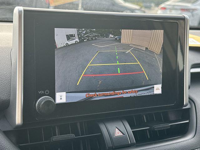 Photo of 2024 Ice Cap Toyota RAV4