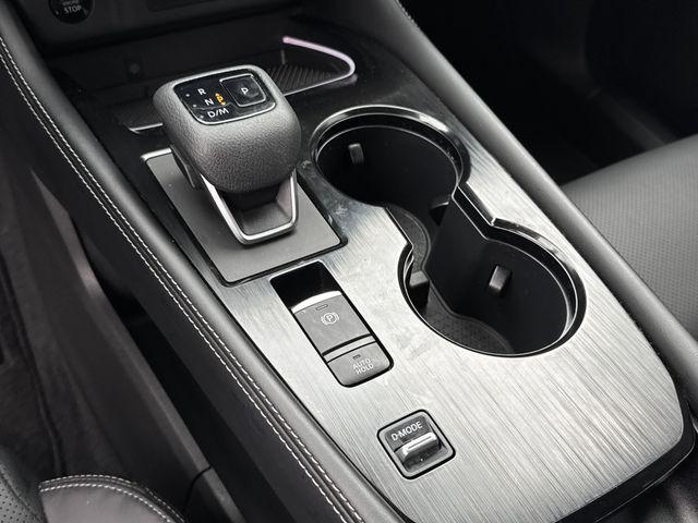 Photo of 2024 Super Black Nissan Rogue