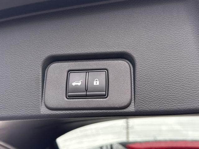 Photo of 2024 Super Black Nissan Rogue