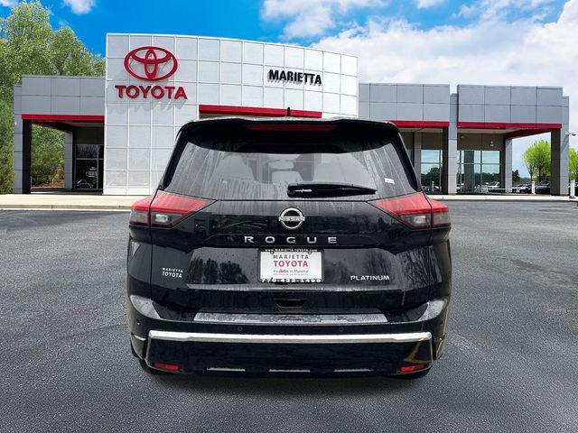 Photo of 2024 Super Black Nissan Rogue