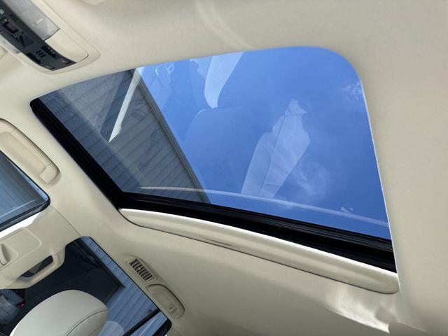 Photo of 2023 Eminent White Pearl Lexus GX 460