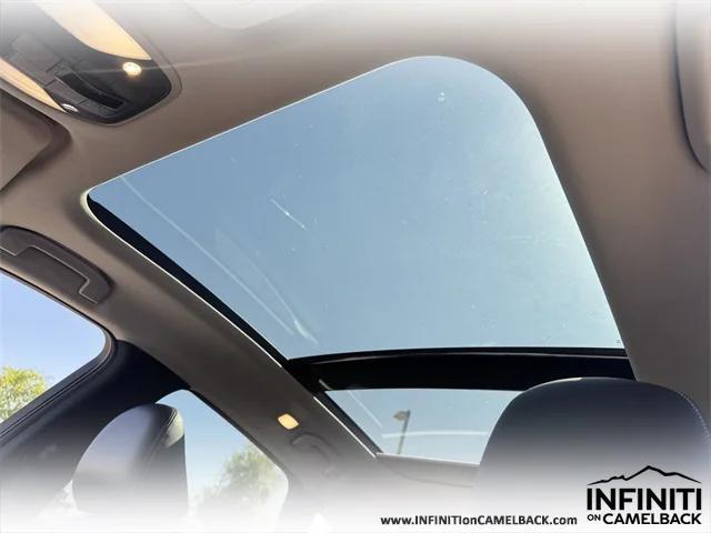 Photo of 2025 Radiant White INFINITI QX50