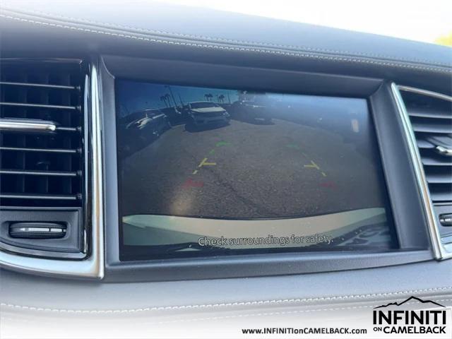 Photo of 2025 Radiant White INFINITI QX50