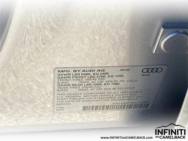 Photo of 2022 Florett Silver Metallic Audi Q5