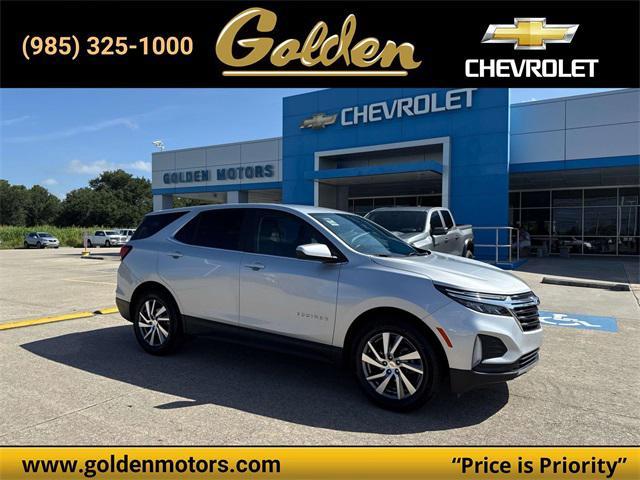 Photo of 2022 Silver Ice Metallic Chevrolet Equinox