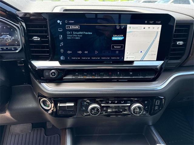 Photo of 2022 Black Chevrolet Silverado 1500