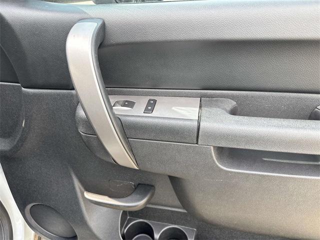 Photo of 2012 Summit White Chevrolet Silverado 2500