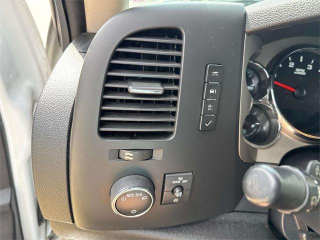 Photo of 2012 Summit White Chevrolet Silverado 2500