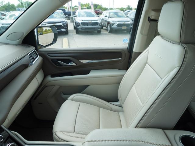 Photo of 2021 Summit White GMC Yukon