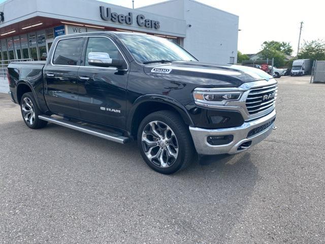 Photo of 2019 Diamond Black Crystal Pearlcoat RAM 1500