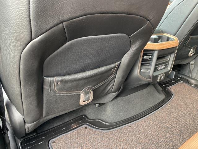 Photo of 2019 Diamond Black Crystal Pearlcoat RAM 1500