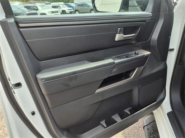 Photo of 2022 White Toyota Tundra