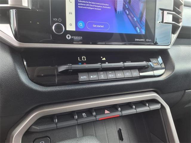 Photo of 2022 White Toyota Tundra