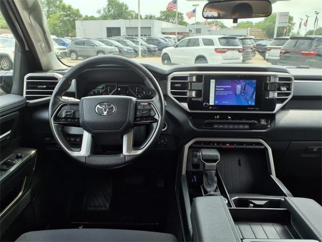 Photo of 2022 White Toyota Tundra