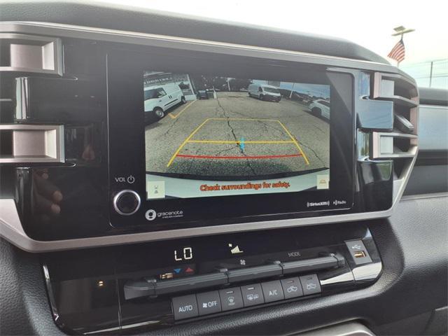 Photo of 2022 White Toyota Tundra
