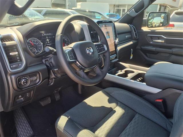 Photo of 2025 Diamond Black Crystal Pearlcoat RAM 1500