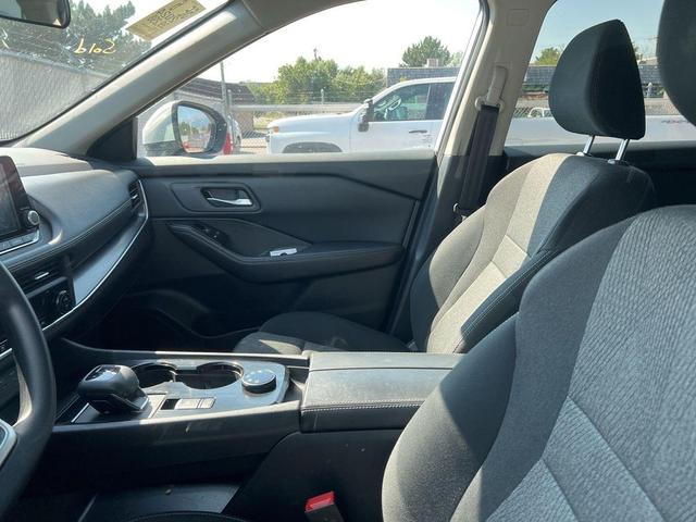 Photo of 2024 Everest White Pearl Nissan Rogue