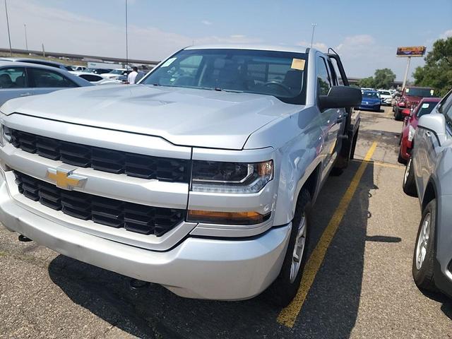 Photo of 2017 Silver Ice Metallic Chevrolet Silverado 1500
