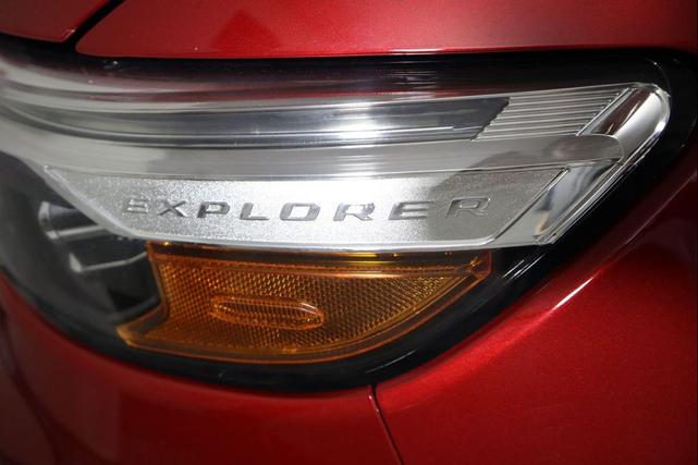 Photo of 2021 Rapid Red Metallic Tinted Clearcoat Ford Explorer